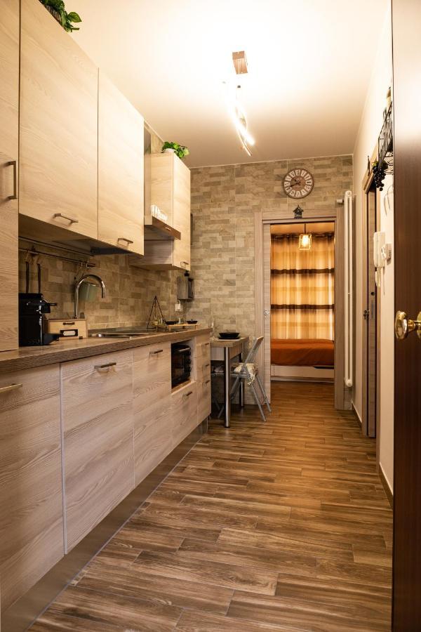 Tizzy Apartment & Rooms Bari Ngoại thất bức ảnh