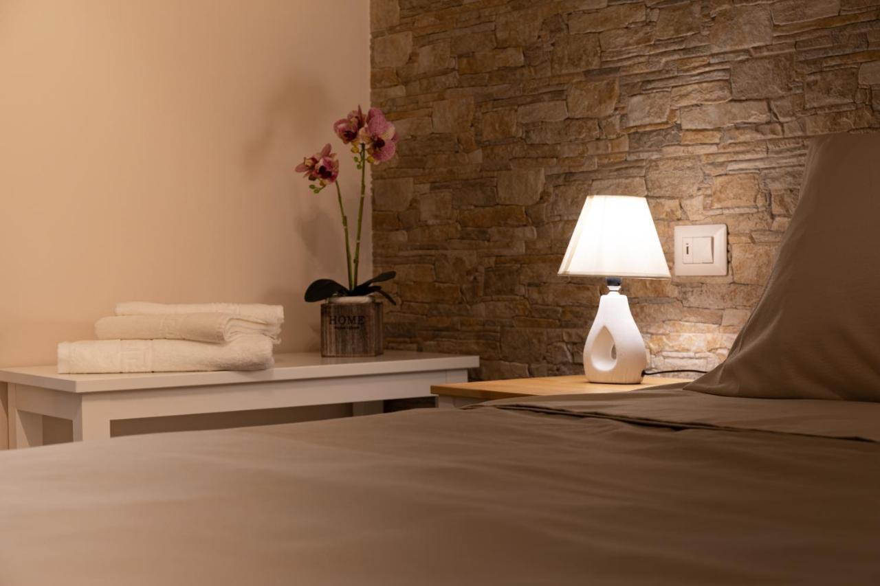 Tizzy Apartment & Rooms Bari Ngoại thất bức ảnh