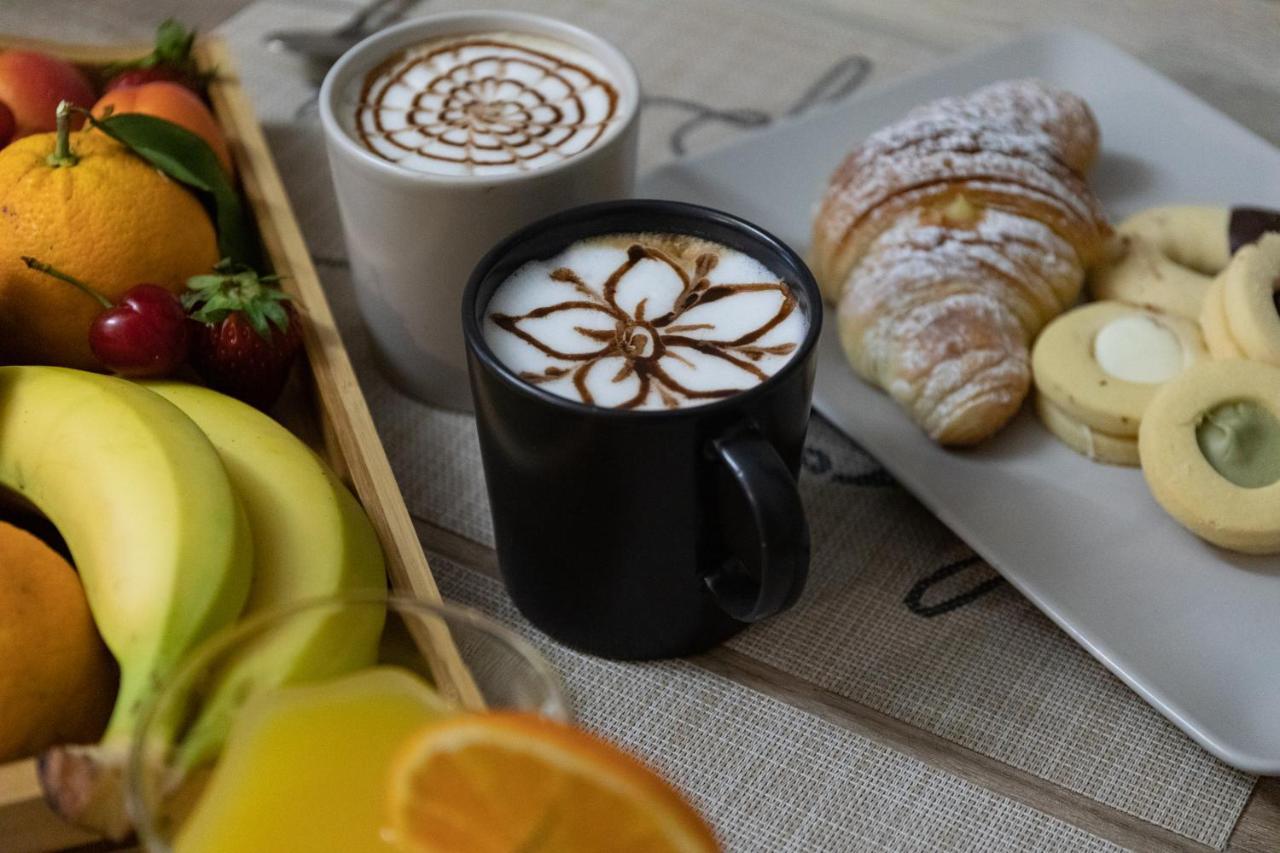 Tizzy Apartment & Rooms Bari Ngoại thất bức ảnh