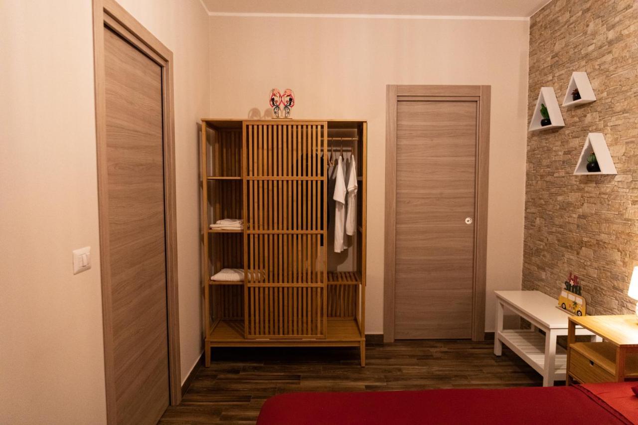 Tizzy Apartment & Rooms Bari Ngoại thất bức ảnh